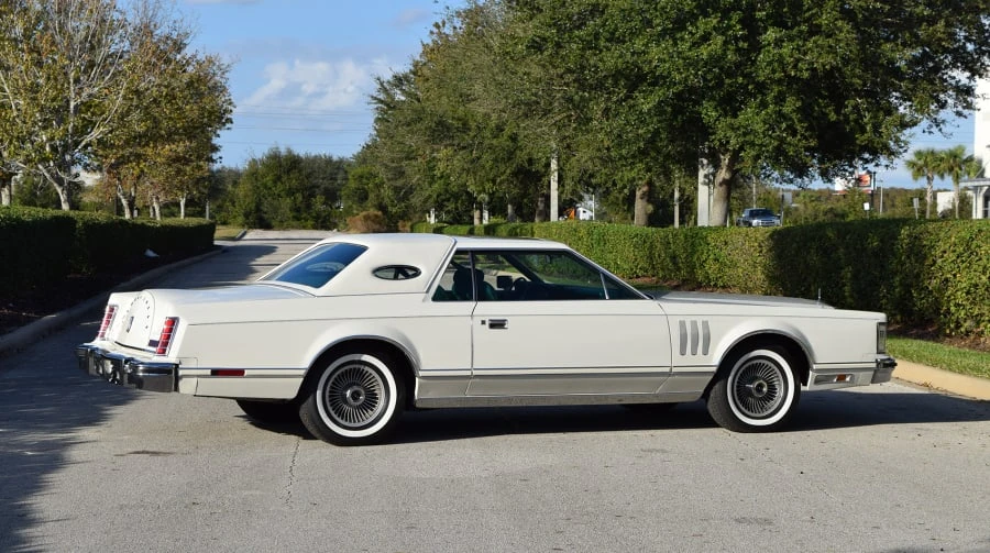 1977 Lincoln Continental Mark V - Image 2 of 10