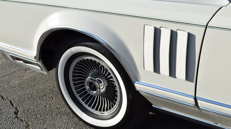 1977 Lincoln Continental Mark V - Image 9 of 10