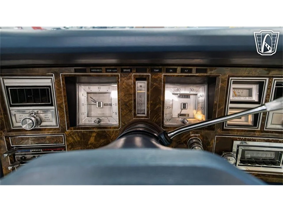 1977 Lincoln Continental Mark V - Image 14 of 31