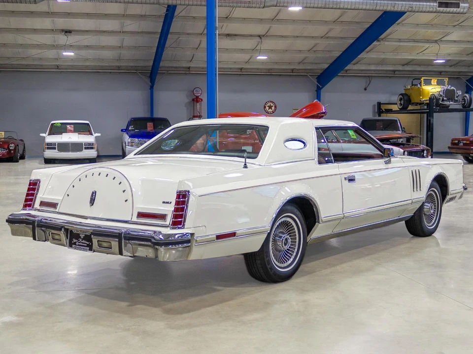 1977 Lincoln Continental Mark V - Image 7 of 31