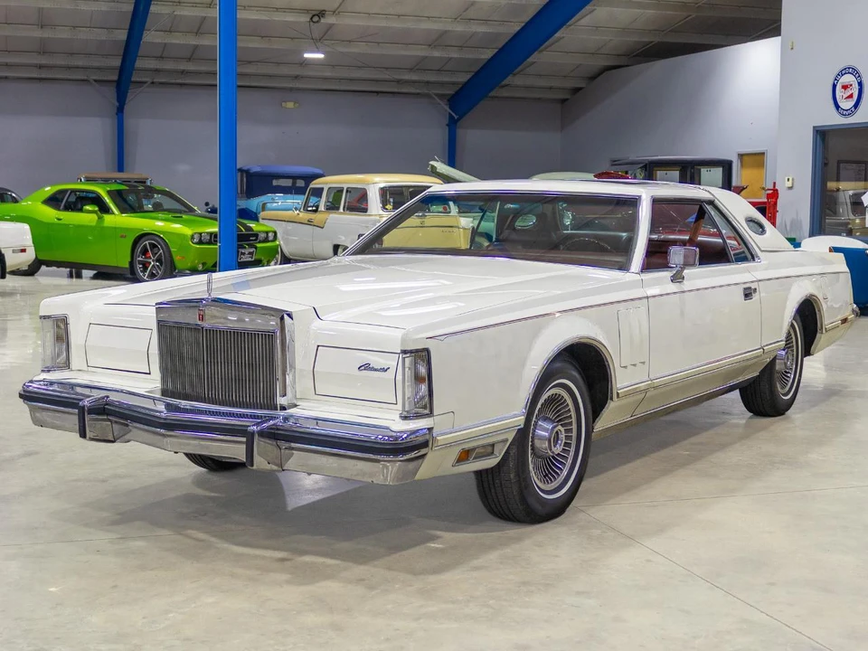 1977 Lincoln Continental Mark V - Image 3 of 31