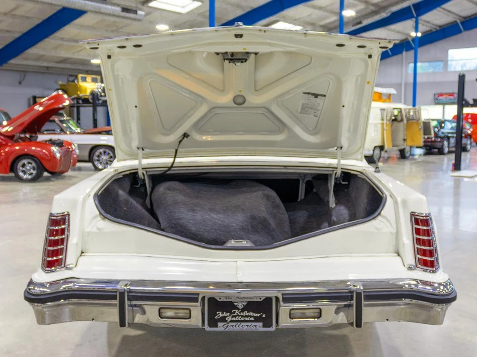 1977 Lincoln Continental Mark V - Image 17 of 31