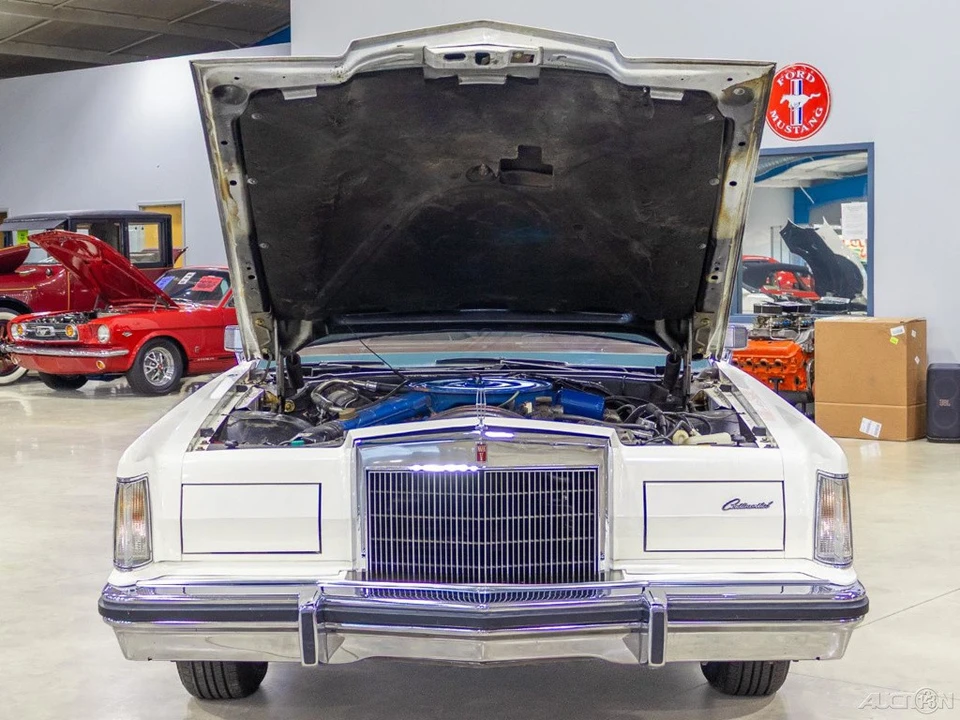 1977 Lincoln Continental Mark V - Image 11 of 24