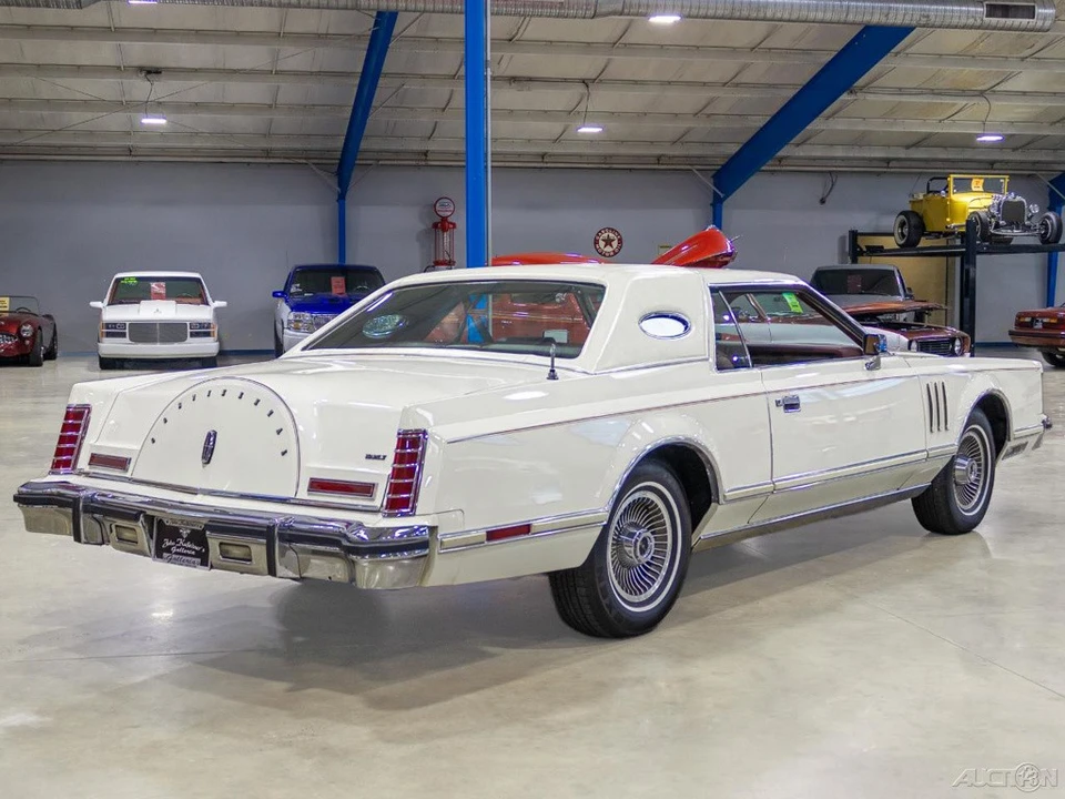 1977 Lincoln Continental Mark V - Image 8 of 24