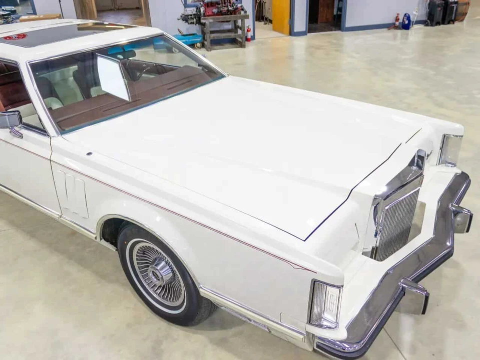 1977 Lincoln Continental Mark V - Image 11 of 31