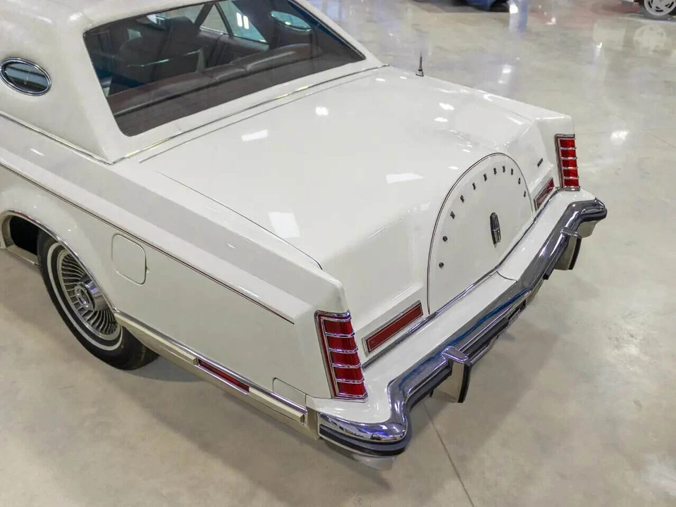 1977 Lincoln Continental Mark V - Image 17 of 31