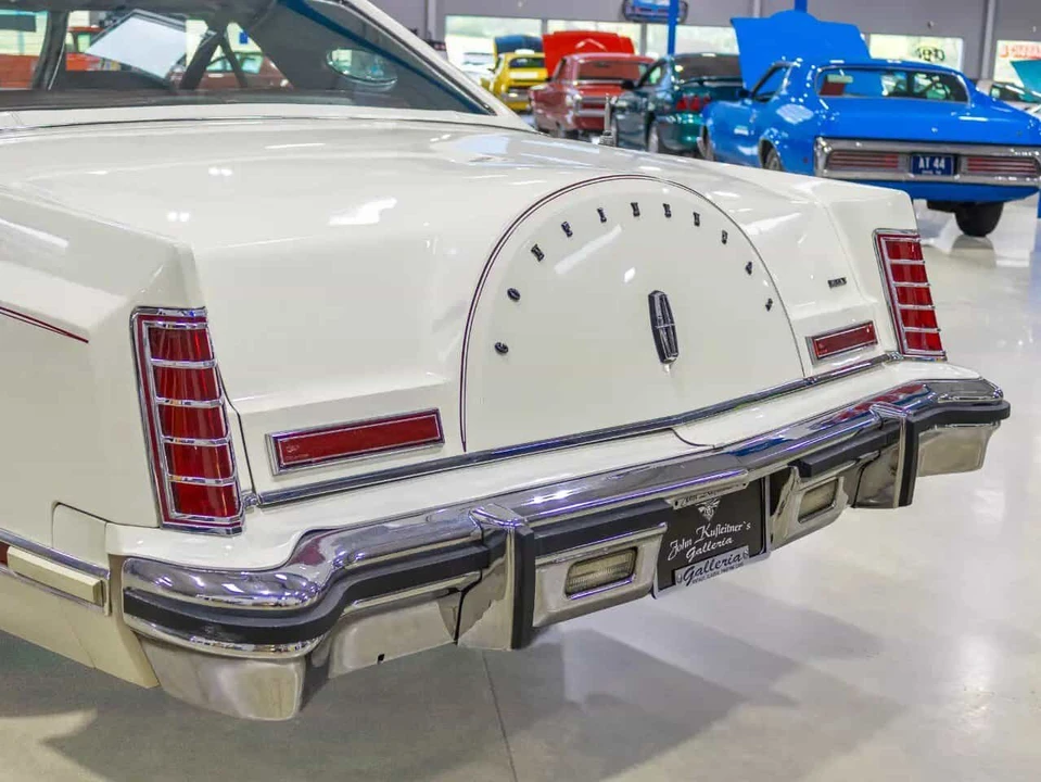 1977 Lincoln Continental Mark V - Image 21 of 31