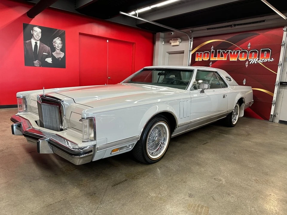 1977 Lincoln Continental Mark V - Image 2 of 21
