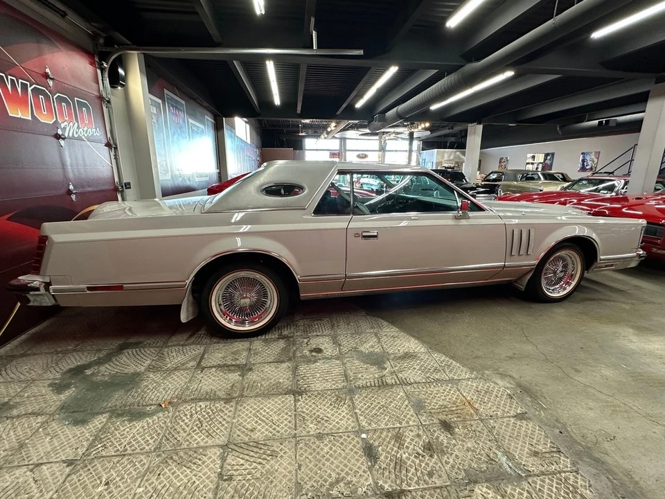 1977 Lincoln Continental Mark V - Image 11 of 21