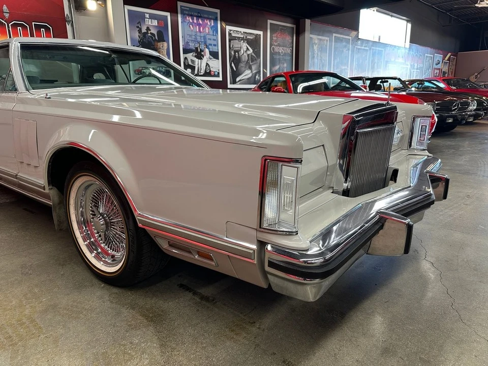 1977 Lincoln Continental Mark V - Image 6 of 21