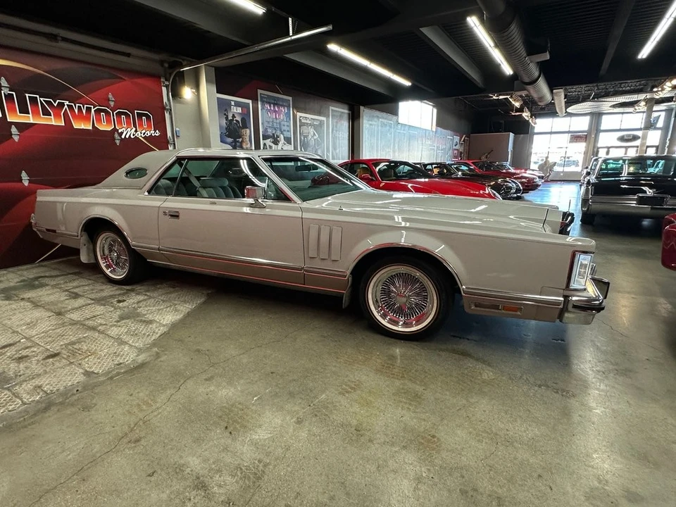 1977 Lincoln Continental Mark V - Image 9 of 21