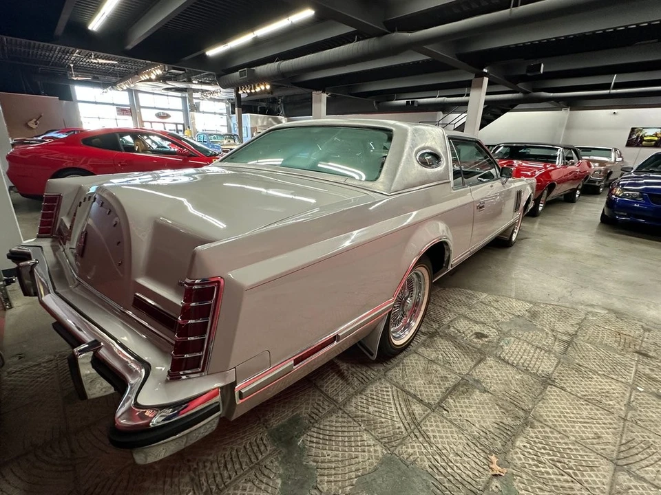 1977 Lincoln Continental Mark V - Image 14 of 21