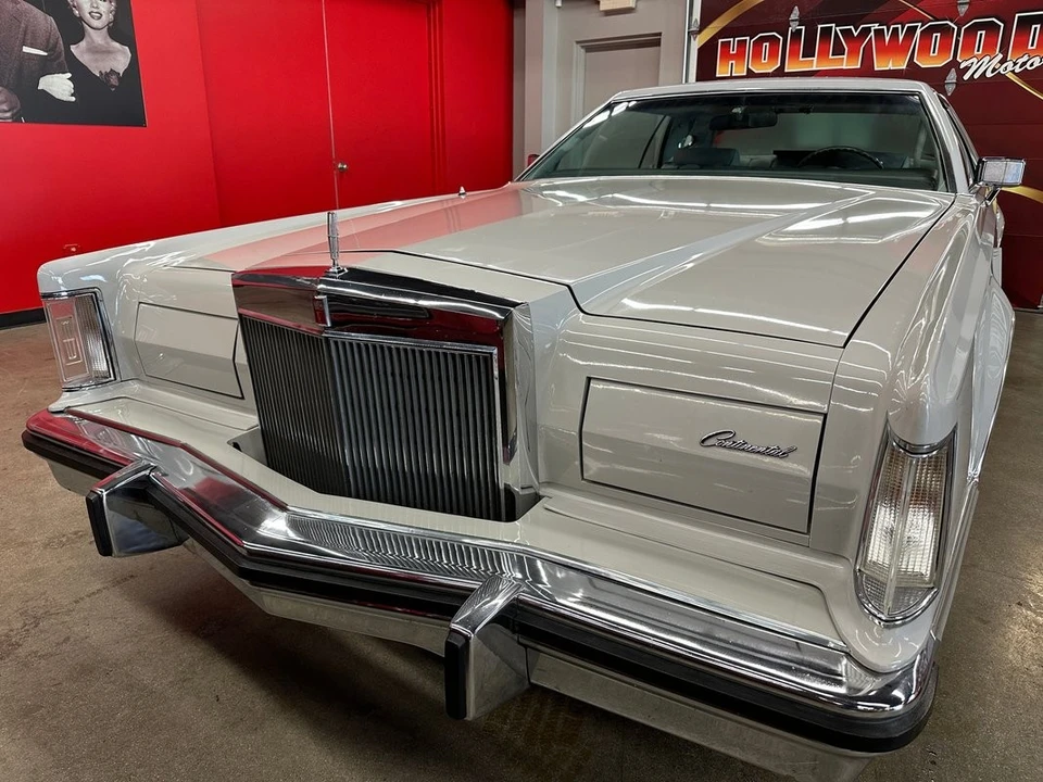 1977 Lincoln Continental Mark V - Image 5 of 21