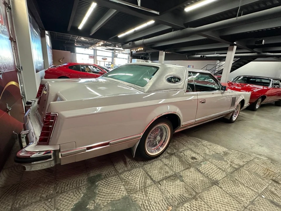 1977 Lincoln Continental Mark V - Image 13 of 21