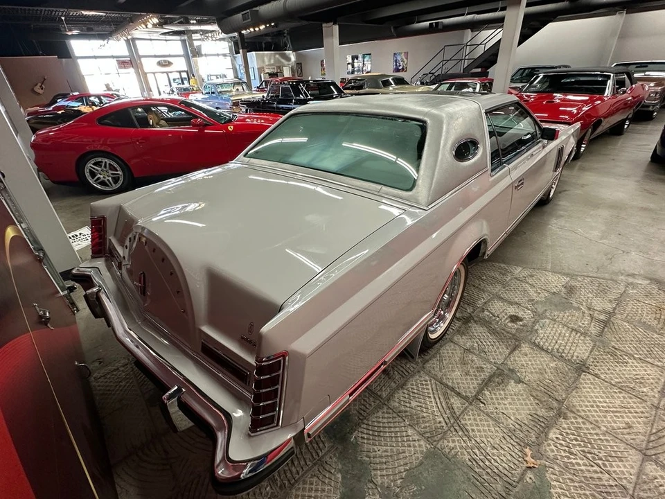 1977 Lincoln Continental Mark V - Image 16 of 21