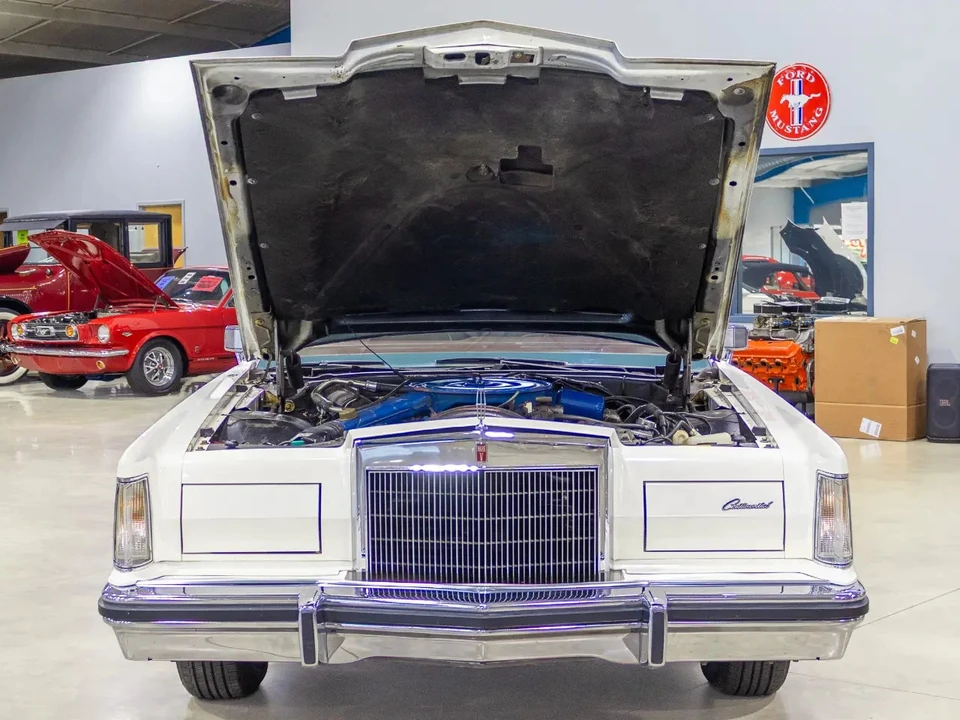 1977 Lincoln Continental Mark V - Image 10 of 31