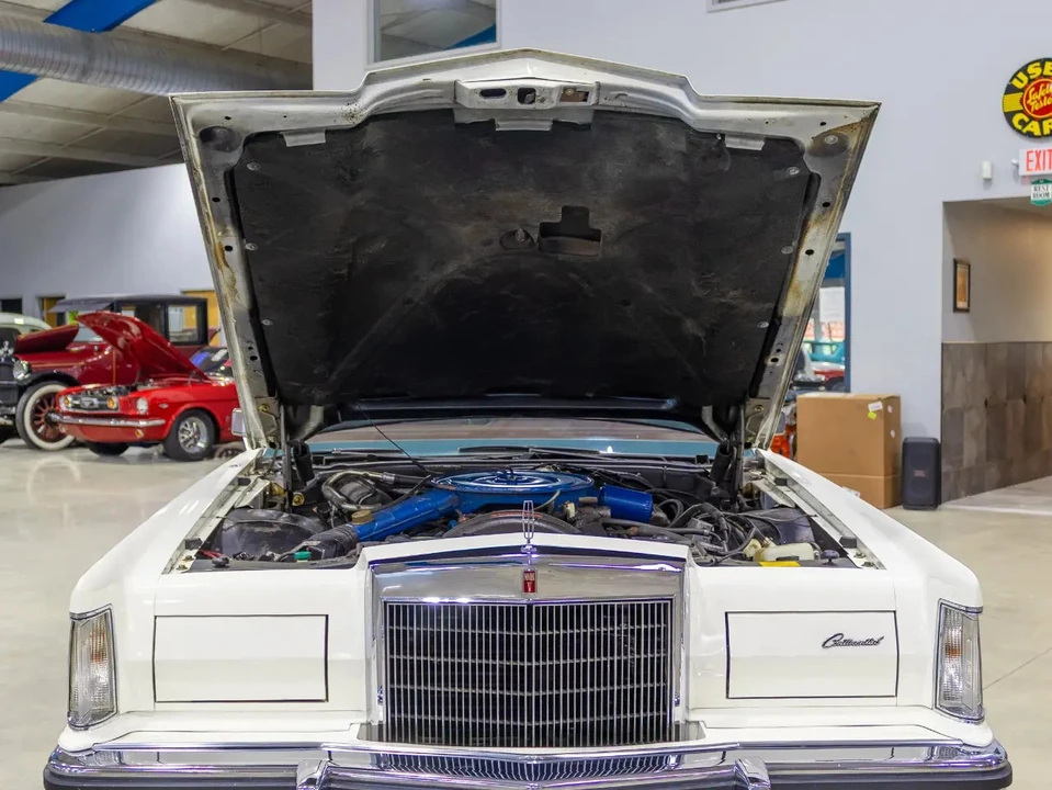 1977 Lincoln Continental Mark V - Image 11 of 31
