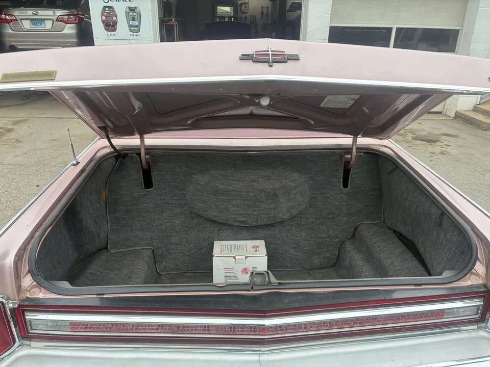 1977 Lincoln Town Car - Image 13 of 14