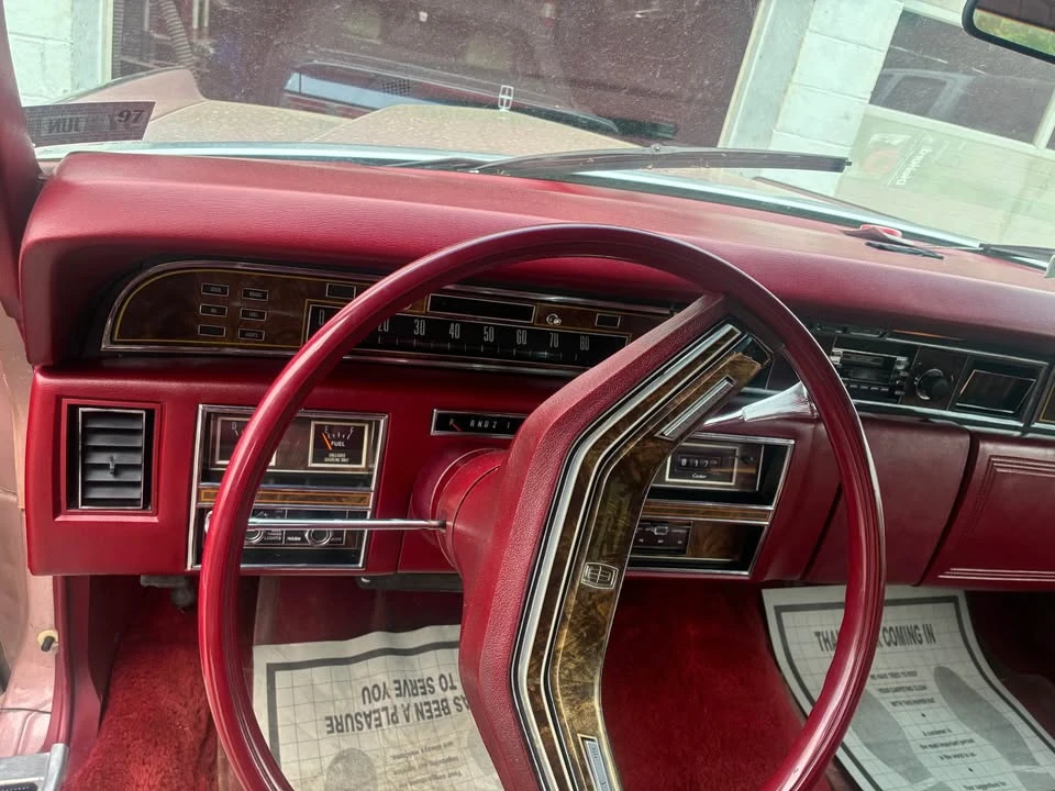 1977 Lincoln Town Car - Image 5 of 14