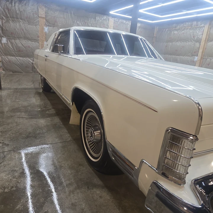 1977 Lincoln Town Car - Image 6 of 21