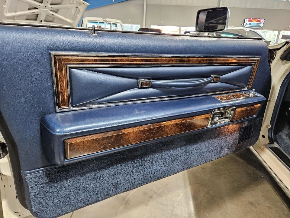 1977 Lincoln Town Car - Image 8 of 22