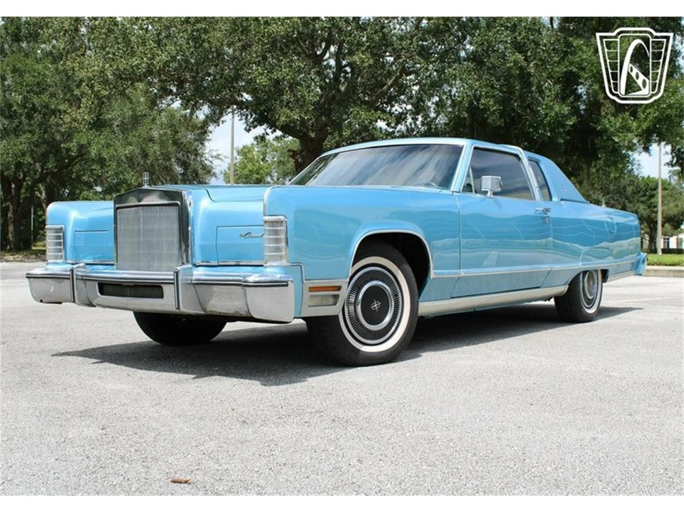 1977 Lincoln Town Car - Image 8 of 31