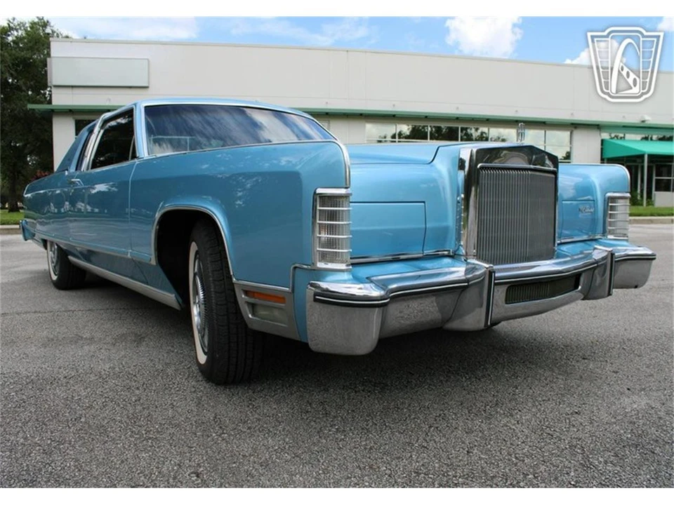 1977 Lincoln Town Car - Image 23 of 31