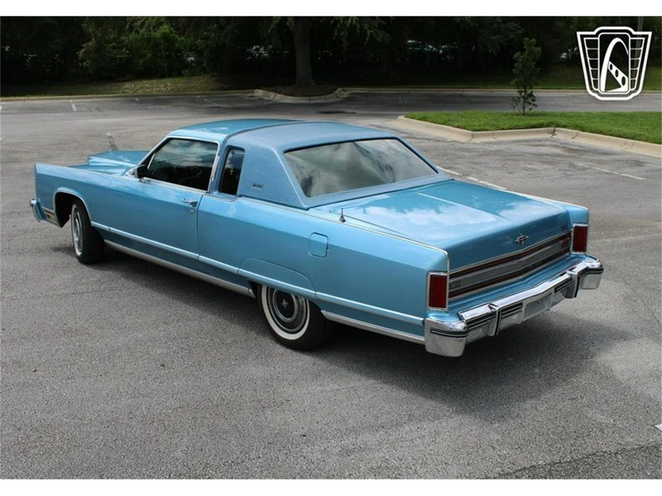 1977 Lincoln Town Car - Image 13 of 31