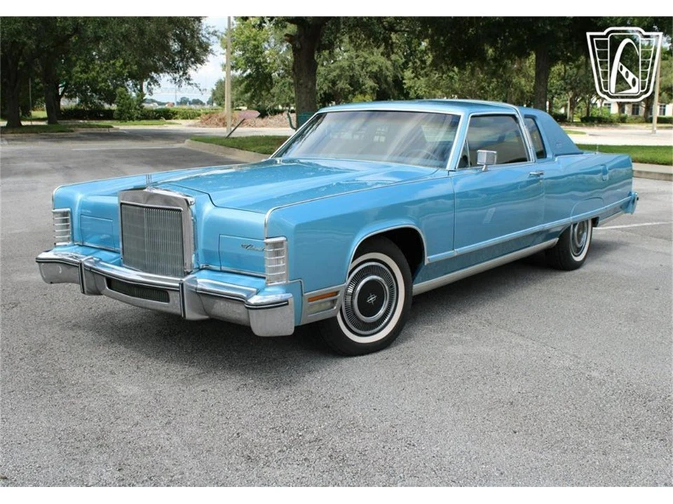 1977 Lincoln Town Car - Image 9 of 31