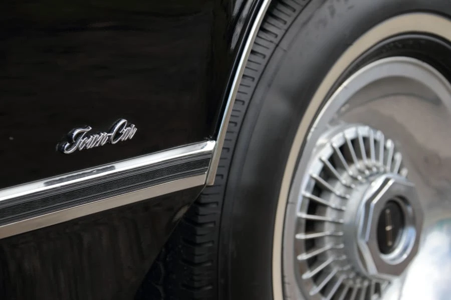 1977 Lincoln Town Car - Image 7 of 31
