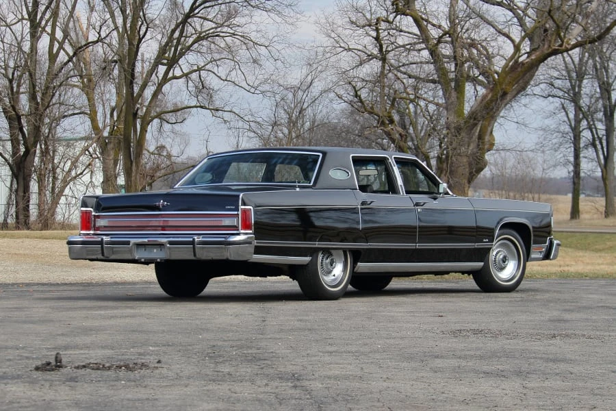 1977 Lincoln Town Car - Image 3 of 31