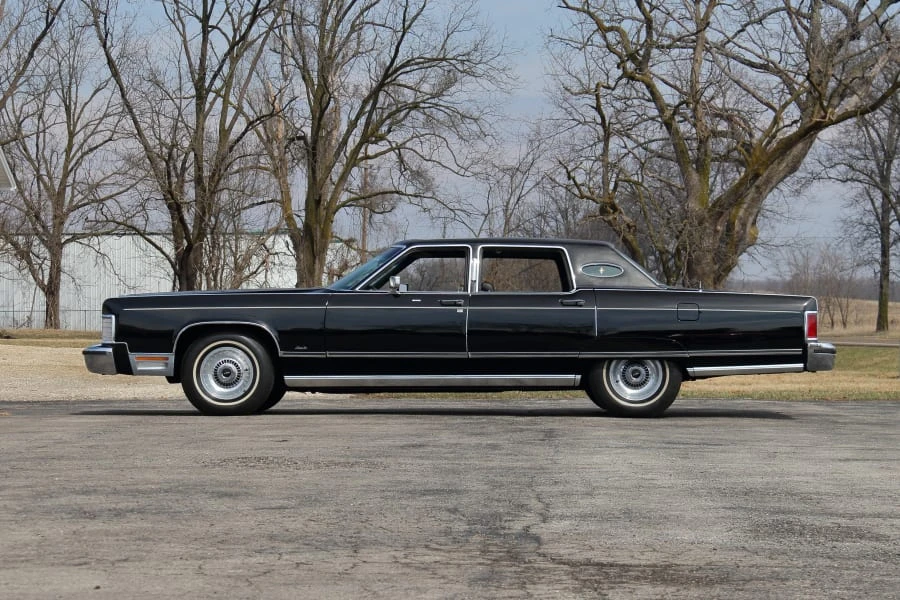 1977 Lincoln Town Car - Image 13 of 31