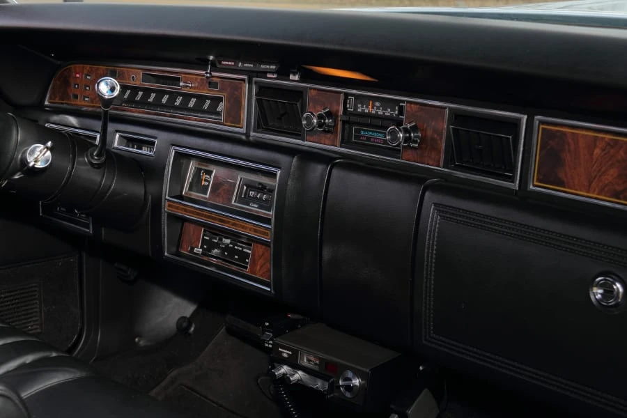 1977 Lincoln Town Car - Image 20 of 31