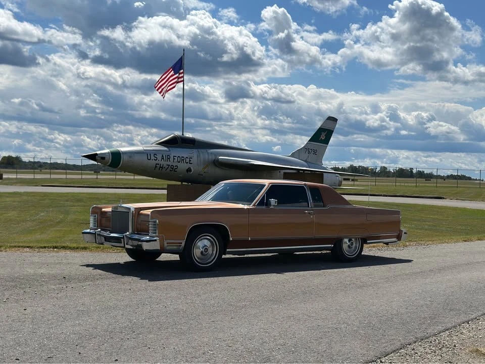 1977 Lincoln Continental 5th Gen - Image 2 of 15