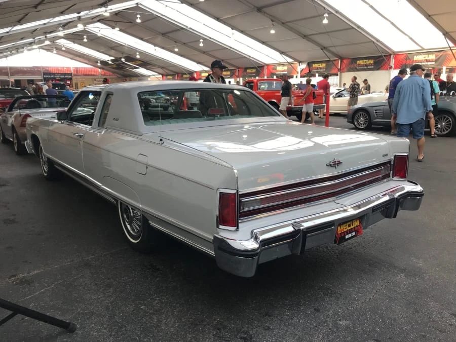1977 Lincoln Continental 5th Gen - Image 2 of 10