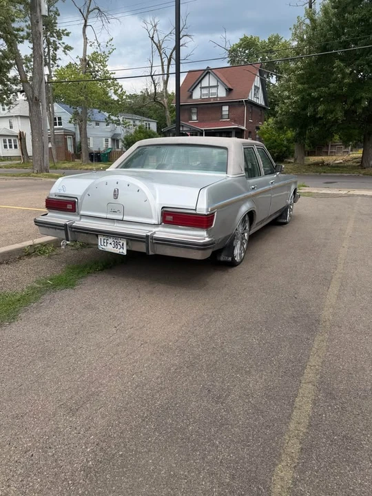 1977 Lincoln Continental Mark V - Image 6 of 20