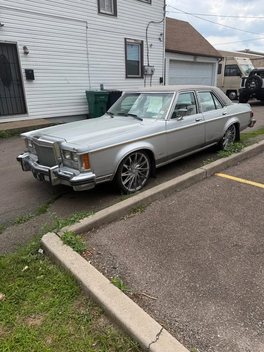 1977 Lincoln Continental Mark V - Image 2 of 20
