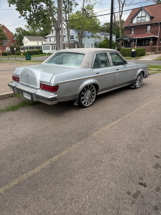 1977 Lincoln Continental Mark V - Image 7 of 20
