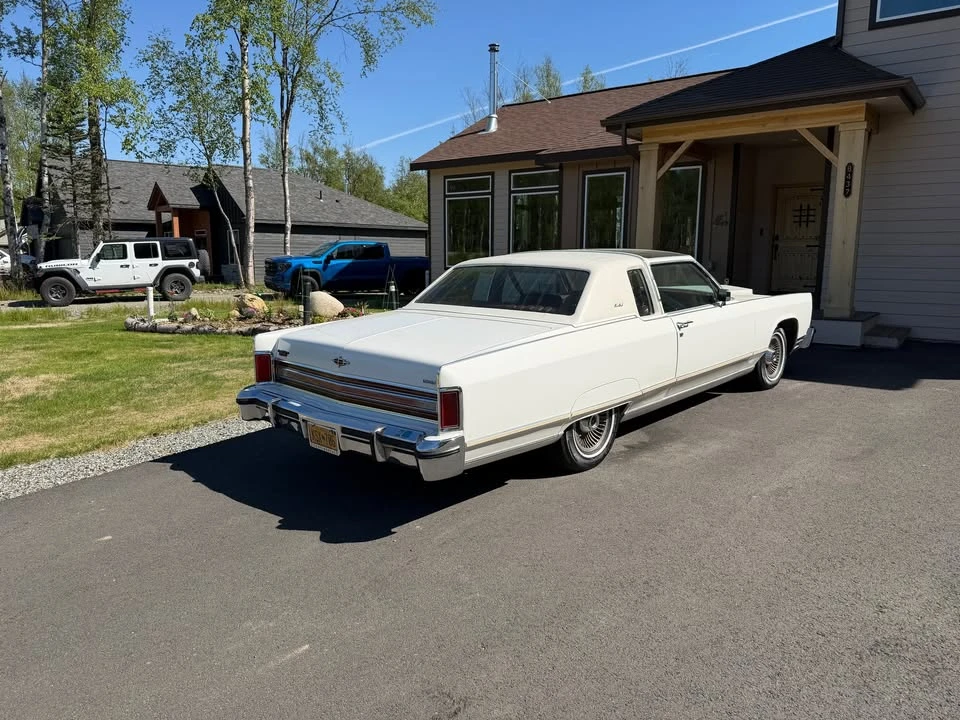 1977 Lincoln Continental 5th Gen - Image 2 of 2
