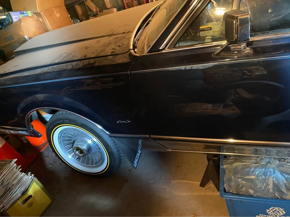 1977 Lincoln Town Car - Image 2 of 5