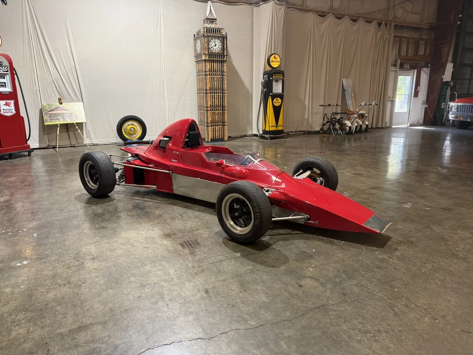 1977 Lola - Image 2 of 31