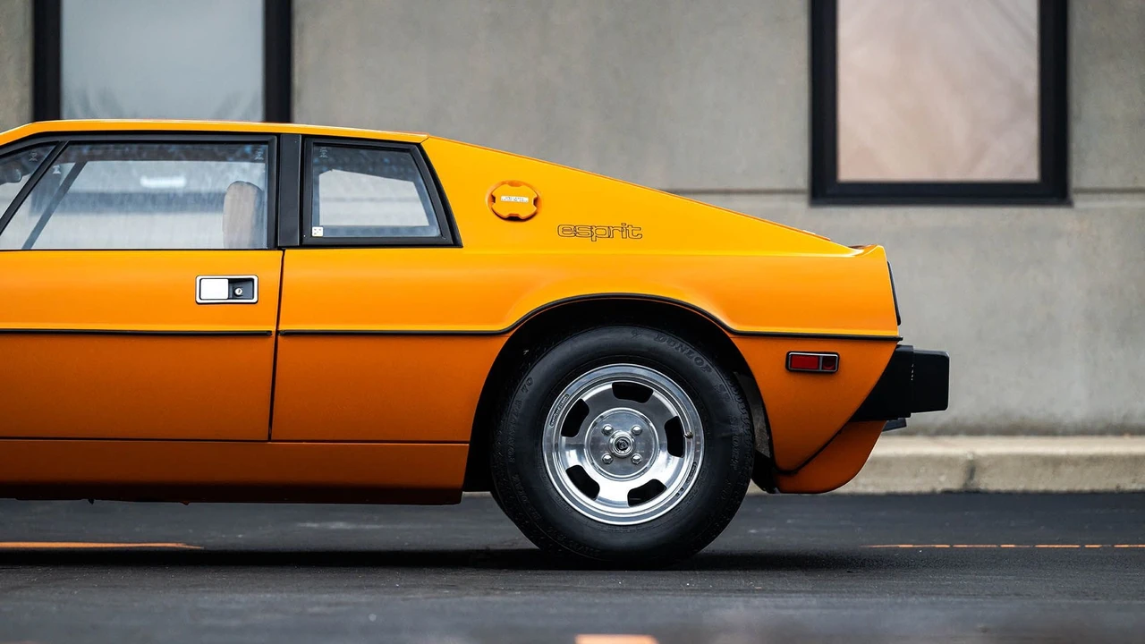 1977 Lotus Esprit Series 1 - Image 28 of 31