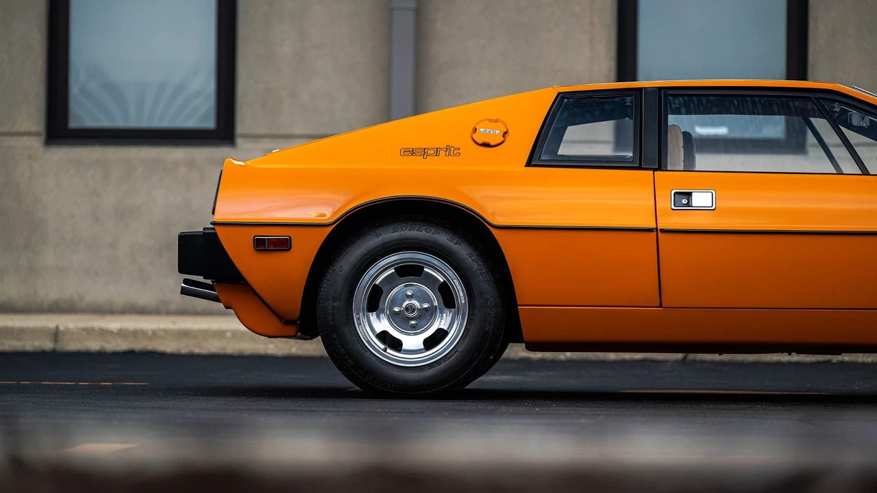 1977 Lotus Esprit Series 1 - Image 27 of 31