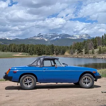 1977 MG B