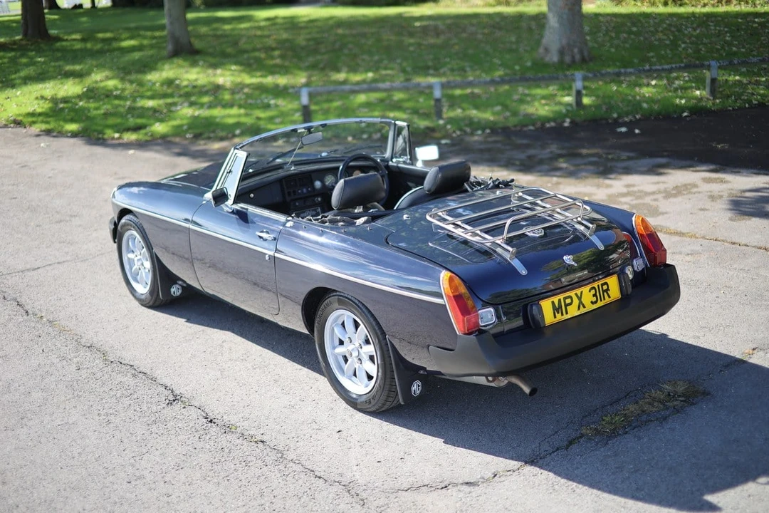 1977 MG RV8 - Image 15 of 30