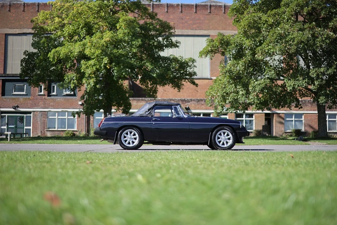 1977 MG RV8 - Image 23 of 30