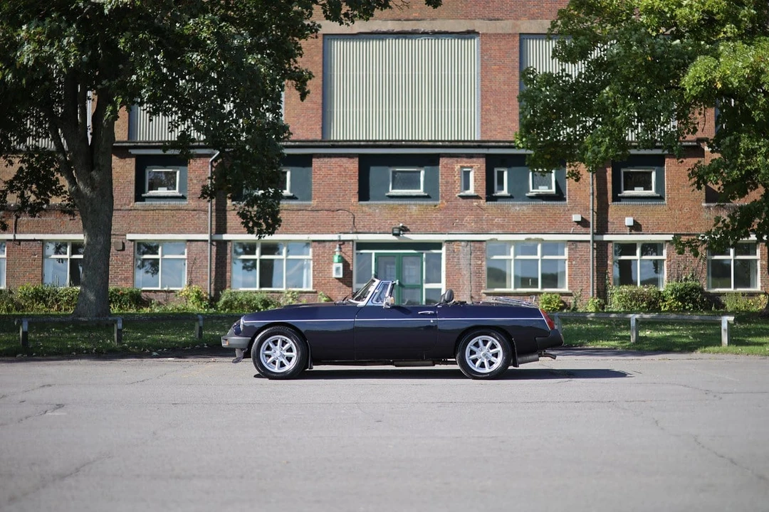 1977 MG RV8 - Image 16 of 30