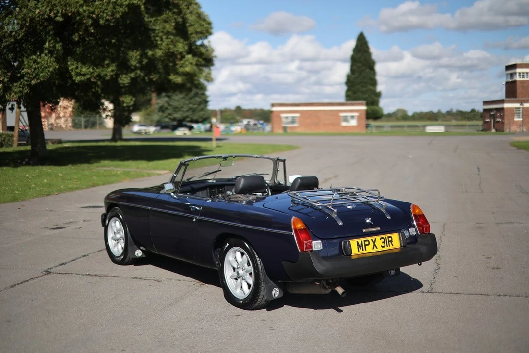 1977 MG RV8 - Image 12 of 30
