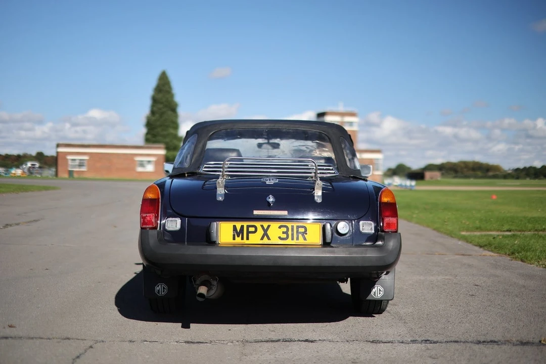 1977 MG RV8 - Image 25 of 30