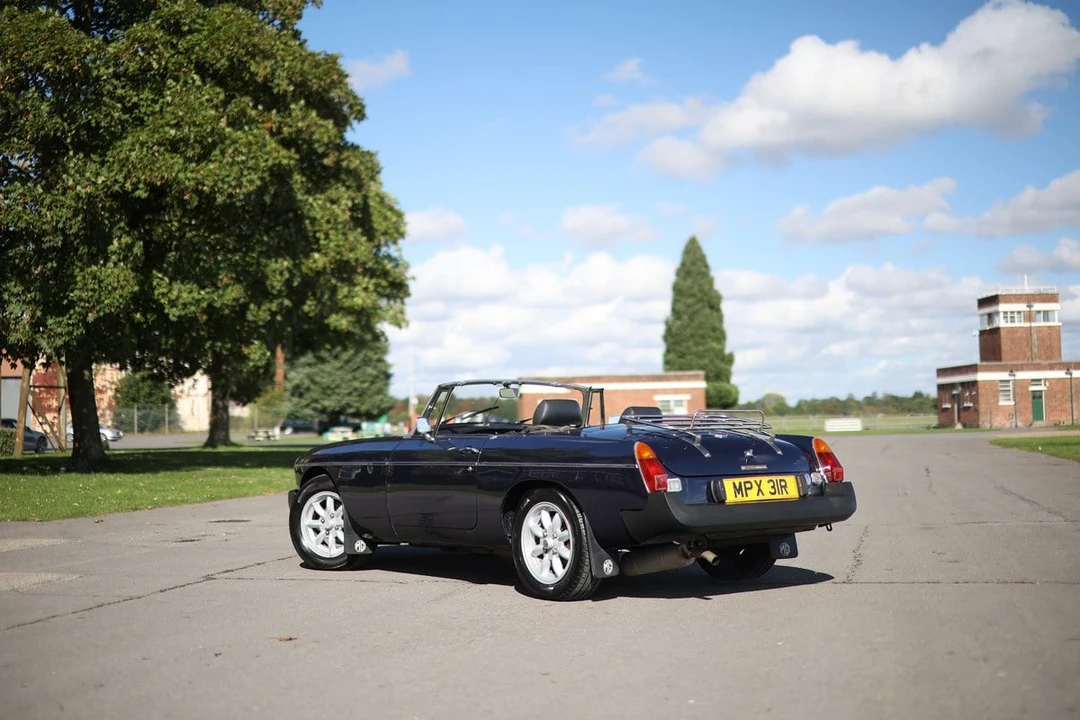1977 MG RV8 - Image 14 of 30